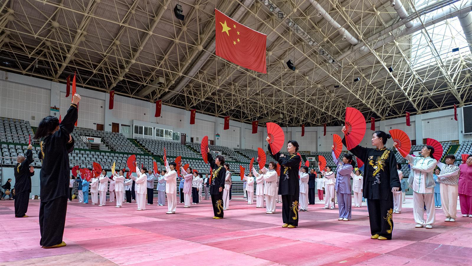 【圖說(shuō)慶陽(yáng)】“體育+非遺！慶陽(yáng)30場(chǎng)太極公益課掀起‘動(dòng)靜相宜’健康潮”